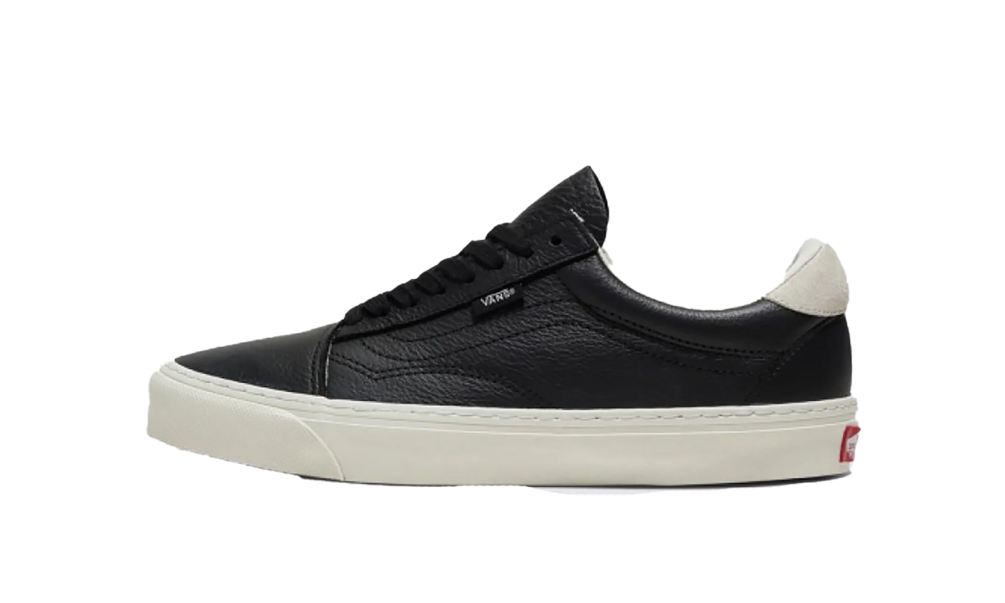 OLD SKOOL LUX SHOE "Black" VN000CZMBLK1