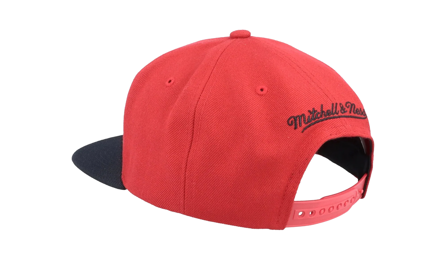 NBA Team 2 Tone 2.0 Snapback Cap "Chicago Bulls - Red / Black" HHSS3264 CBUYYPPPRDBK