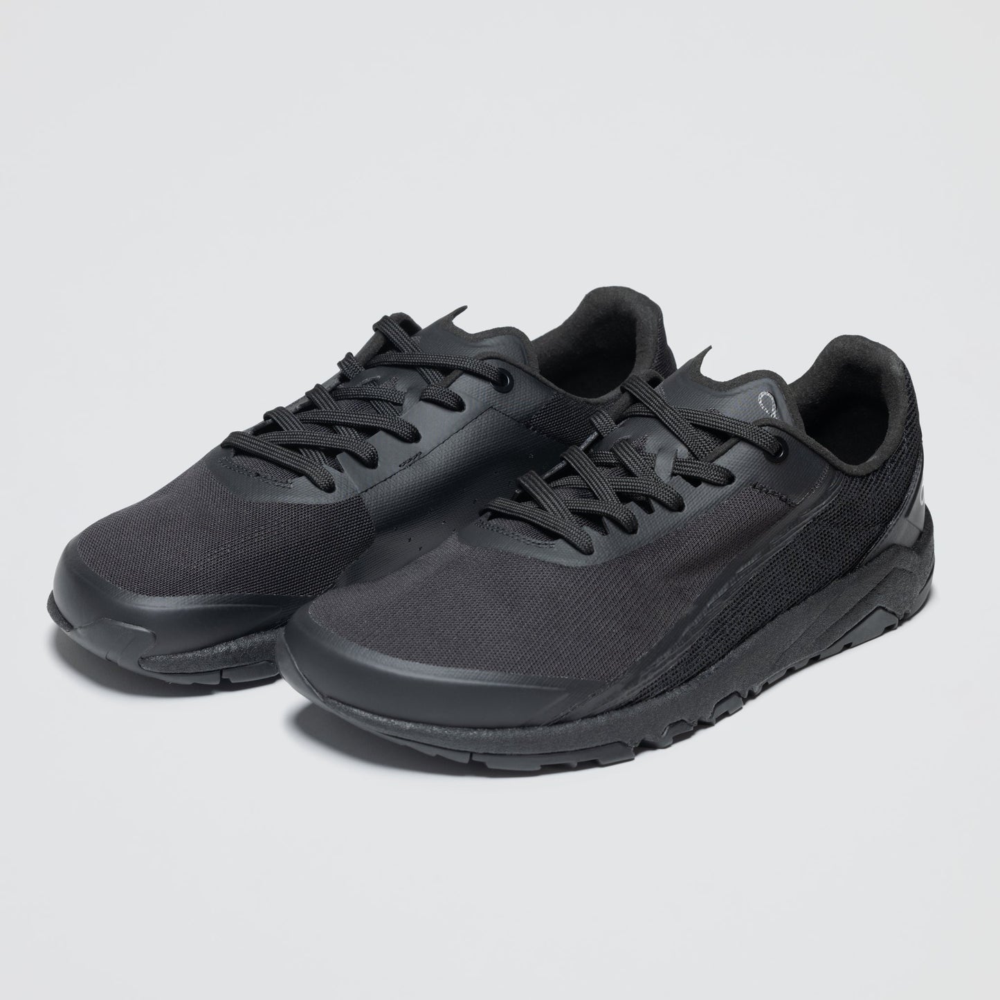 Men's Yama T1 in Triple Black