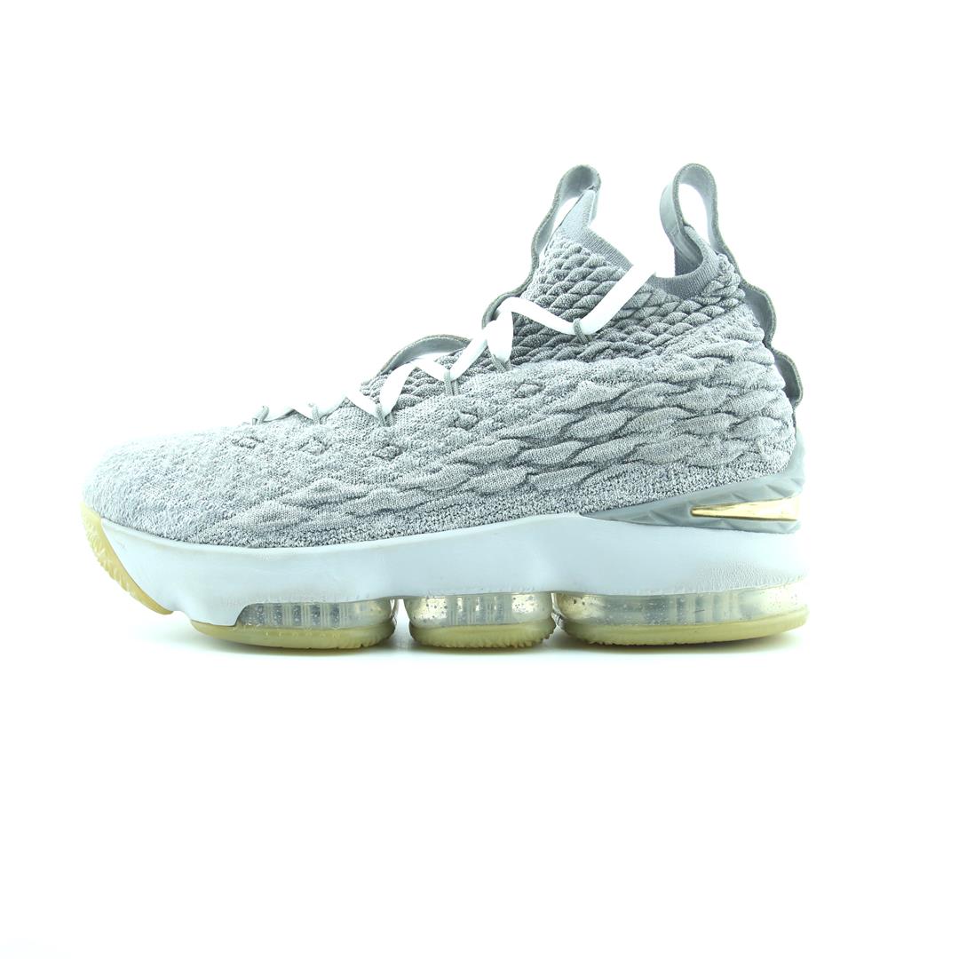 LEBRON 15