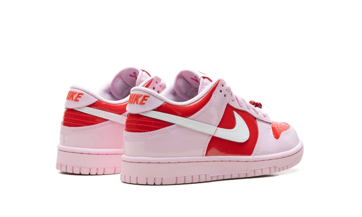 Dunk Low GS "Valentine's Day (2026)" IQ0218 663
