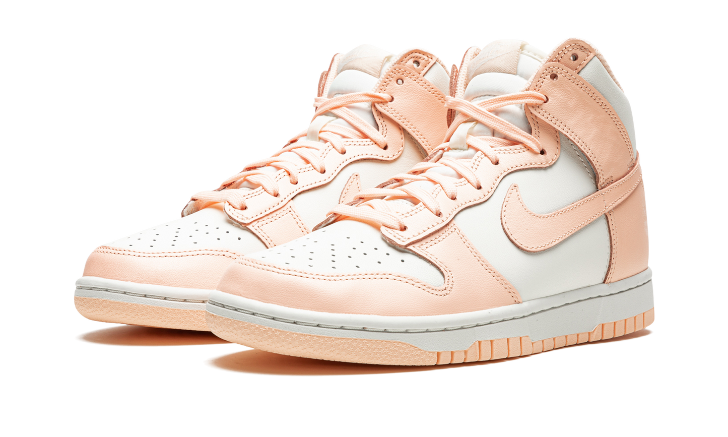 DUNK HIGH WMNS"Crimson Tint" DD1869 104