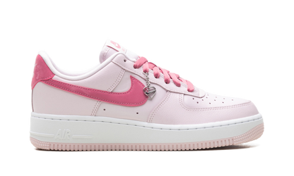 Air Force 1 Low WMNS"Valentine's Day (2026)" IO8755 600