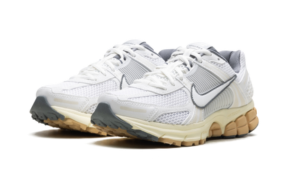 Zoom Vomero 5 WMNS"Summit White Pure Platinum" FJ2028 101