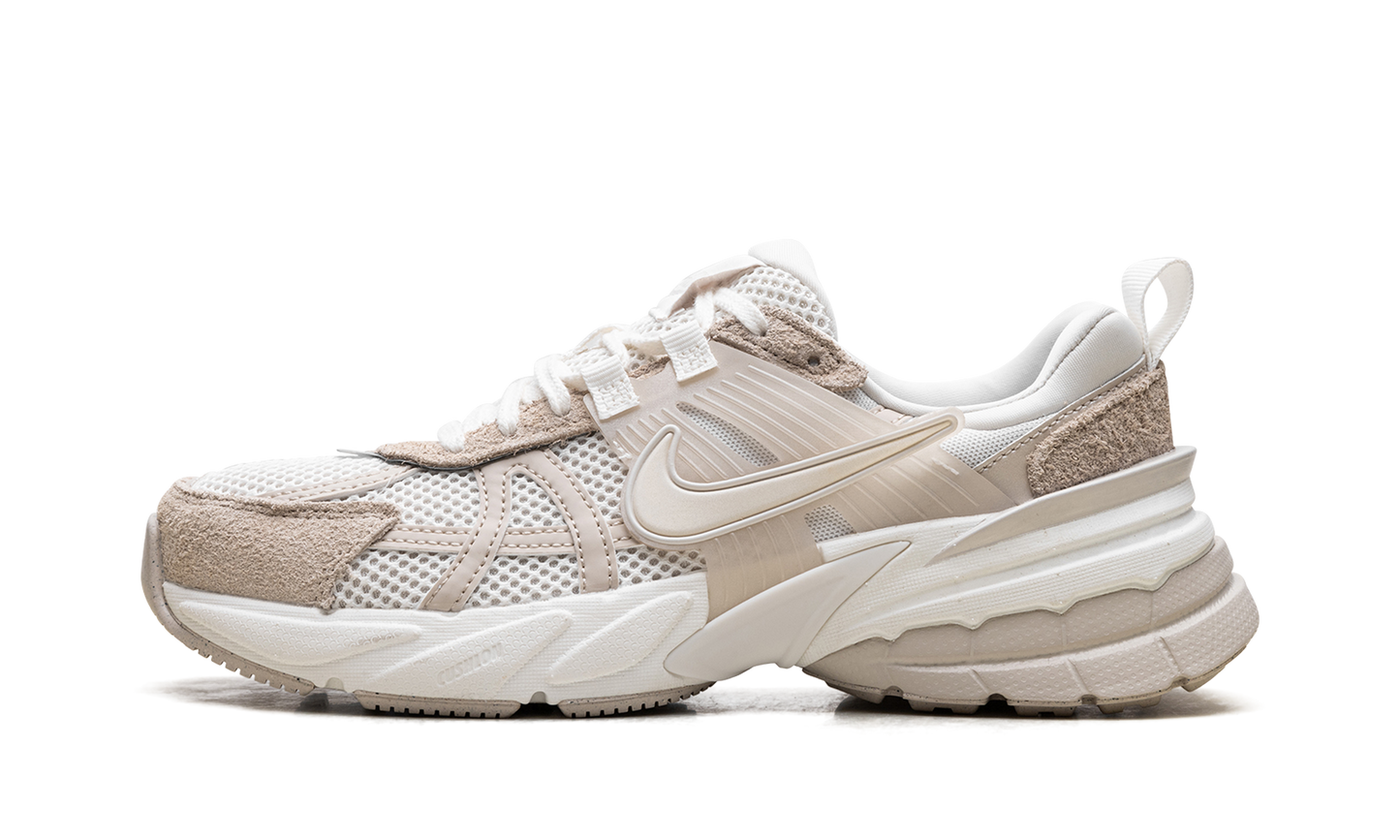V2K Run WMNS"Sail Sand Drift" HV3917 133