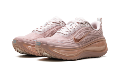 Vomero Plus WMNS"Particle Pink/ Rose Gold" HV8154 601