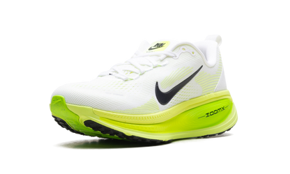 Vomero 18 WMNS"ELECTRIC GREEN" HM6804 102