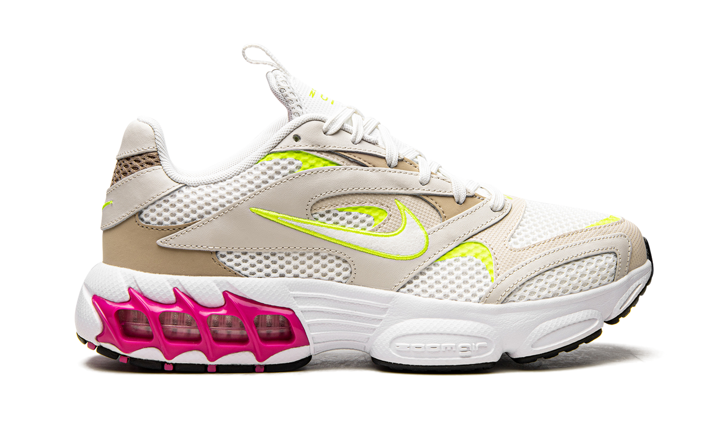 WMNS Zoom Air Fire"Summit White and Total Orange" CW3876 106