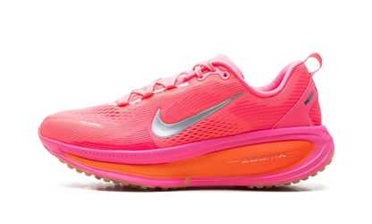 Vomero 18 WMNS "Digital Pink Hyper Orange" HM6804 602