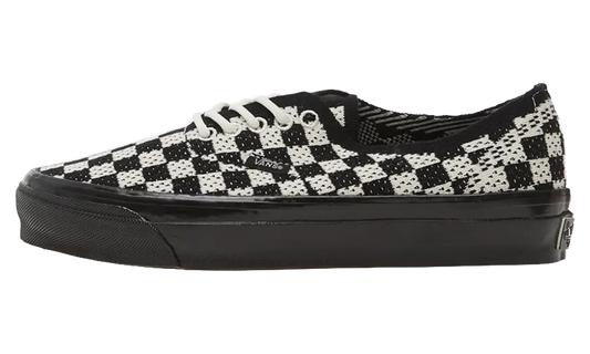 LX Authentic 44 EK "Punk Check Black Marshmallow" VN000EJC1KP