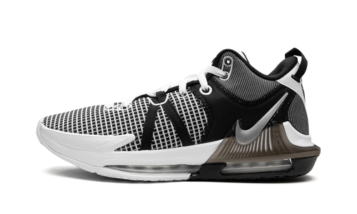 LeBron Witness VII "Metallic Silver" DM1123 100
