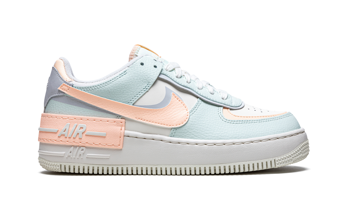 AF1 SHADO WMNS"Barely Green/ Crimson Tint" CU8591 104