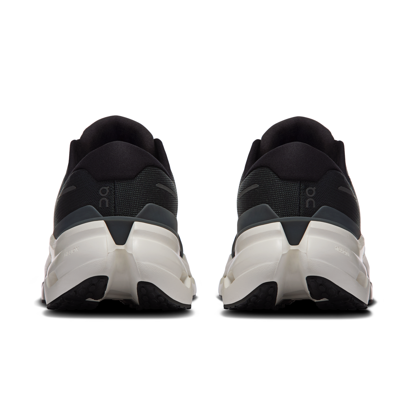 Men's Cloudrunner 3 in Black/Ivory