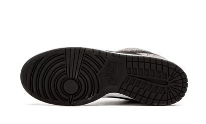 SB Dunk Low Pro "Supreme - Black Cement" 304292 131