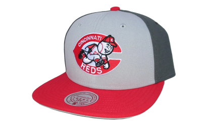 MLB Triple Play Cooperstown "Reds" HY11519-CREGREY_OS