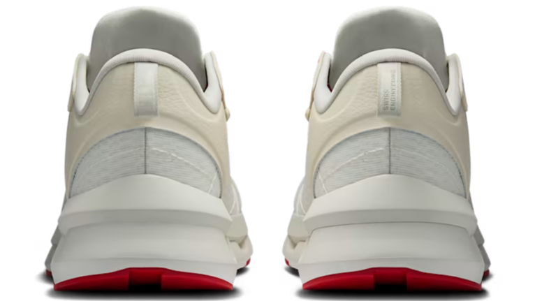 Running Cloudzone Moon Zendaya Ivory Wolf (Women's)