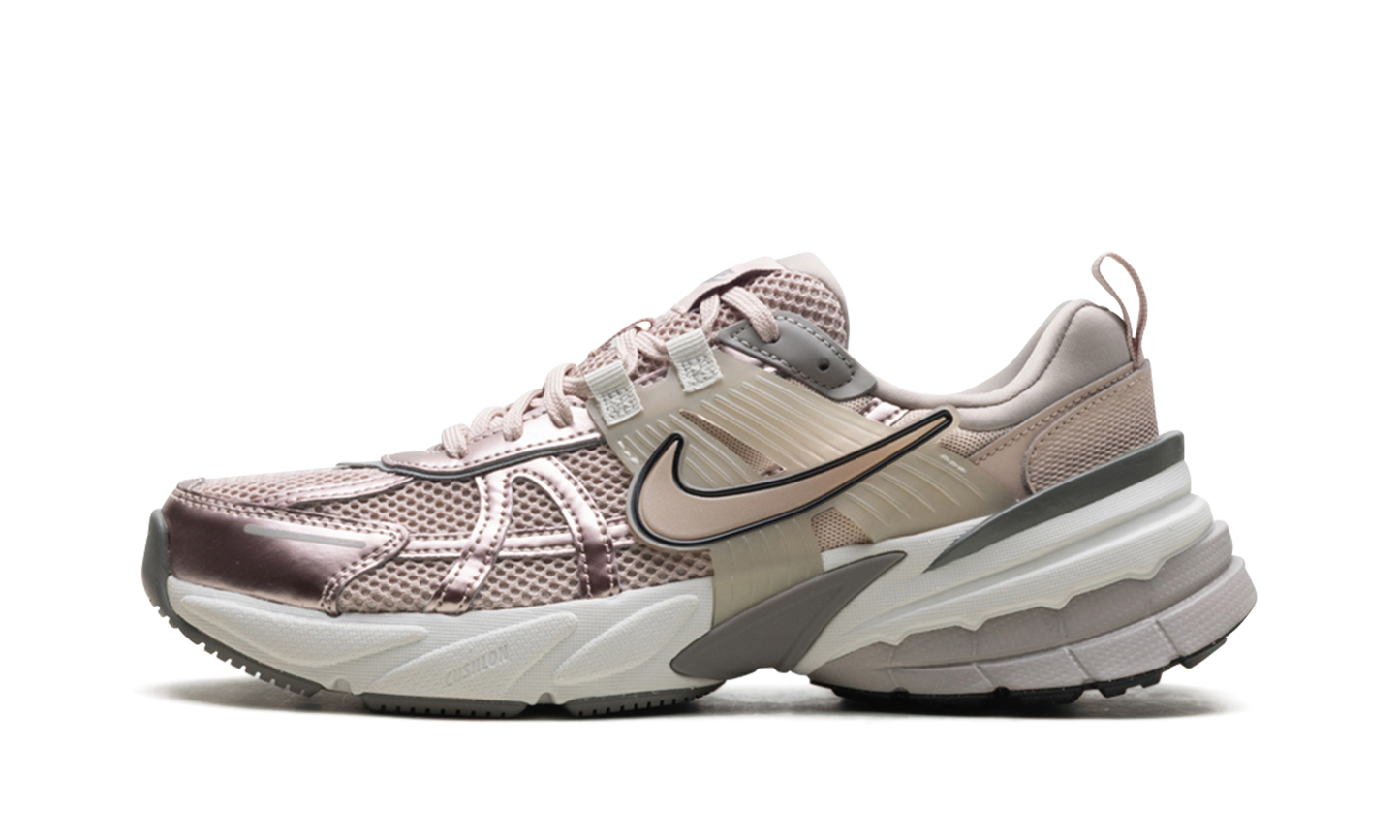 V2K Run WMNS"Particle Beige College Grey Light Bone" FD0736 201