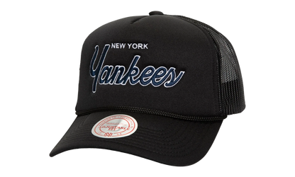 MLB Script Trucker Cap "New York Yankees - Black" HT8215 NYYBLCK
