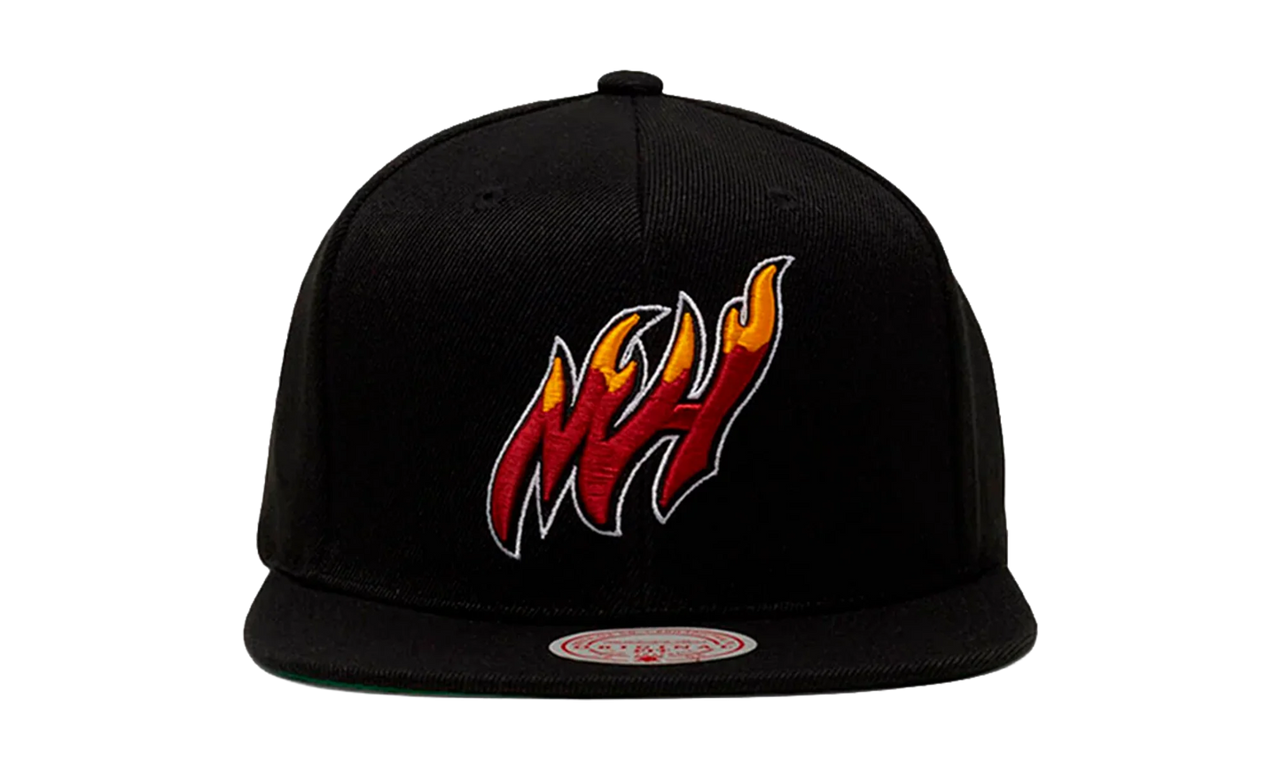 Miami Heat Flames Core Basic Snapback "Black" 6HSSJS19079 MHEBLCK