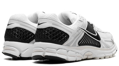 Zoom Vomero 5 ‘White Black’