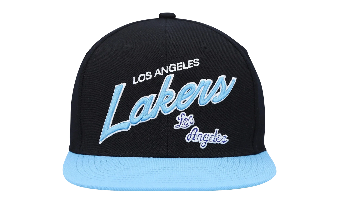 NBA Hardwood Classics Team Script 2.0 Fitted Cap "Los Angeles Lakers - Black" HHSF3283 LALYYPPPBLCK