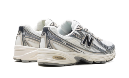740 "White/Linen/Black" U740JSG