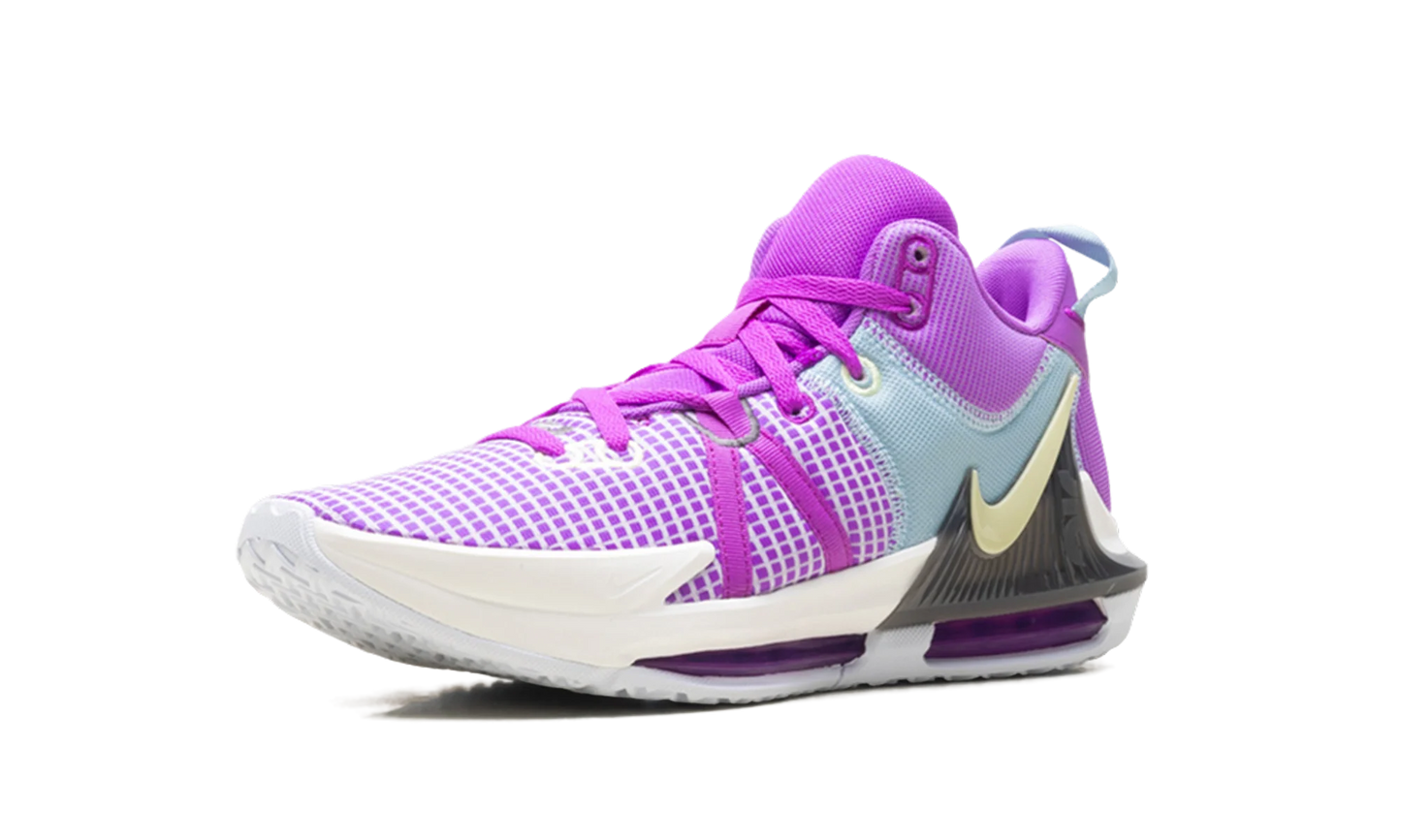 LeBron Witness 7 "Fuchsia Dream" DM1123 500
