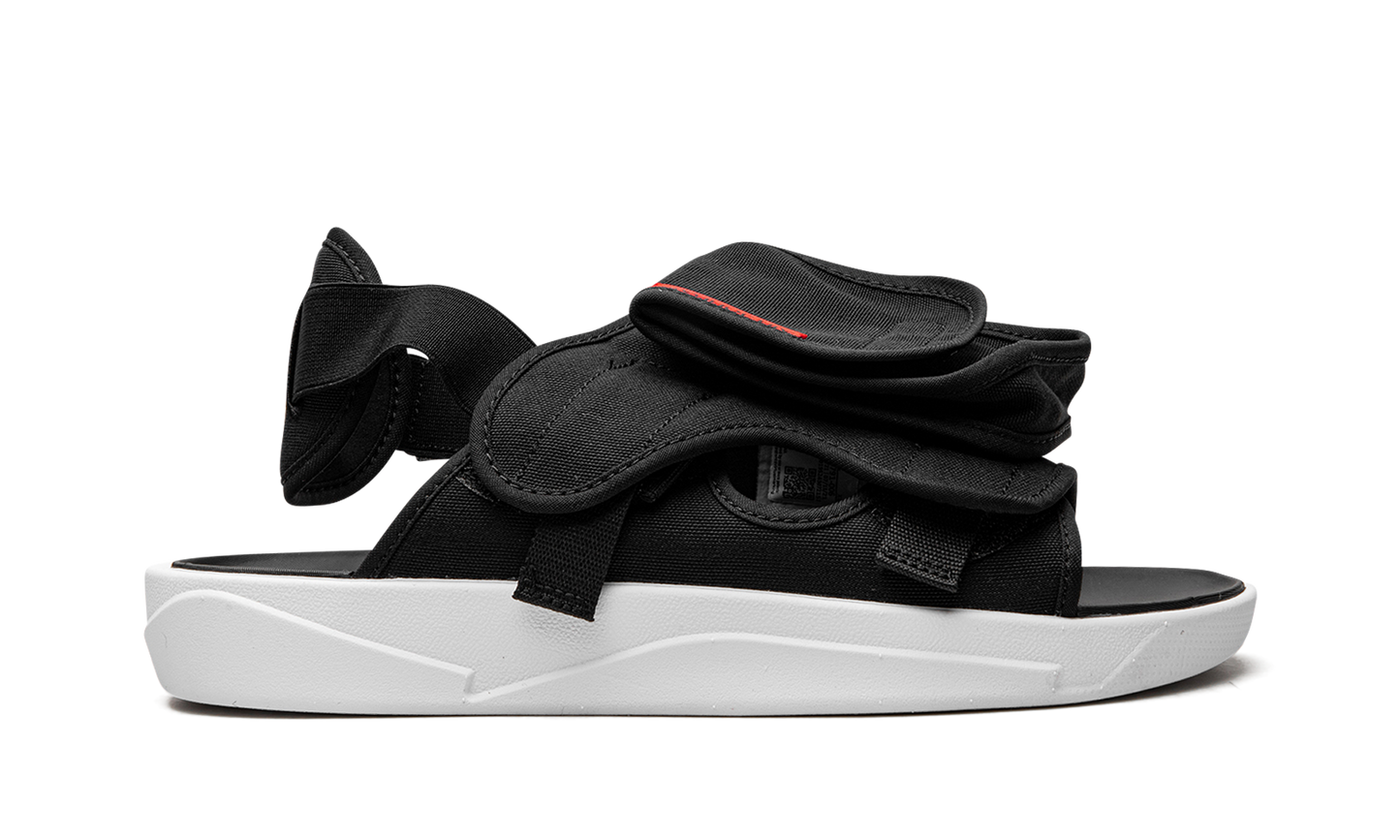 LS Slide "Black / White" CZ0791 006