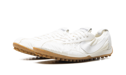 Moon Shoe WMNS"Jacquemus - Soft Pearl" HV8547 002