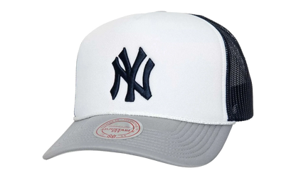 MLB Blocker Trucker Cap "New York Yankees - White" HT8359 NYYWHIT