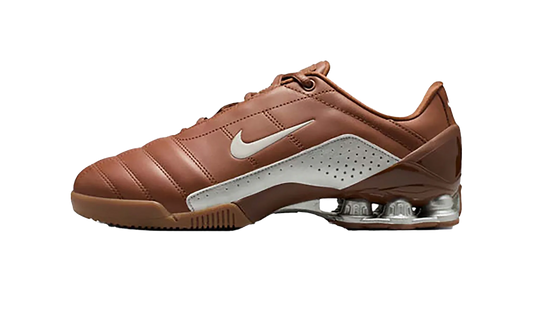 Total 90 Shox Magia WMNS "Pecan / Metallic Silver" IO9300 200