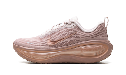 Vomero Plus WMNS"Particle Pink/ Rose Gold" HV8154 601