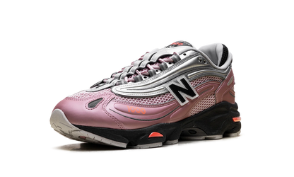 1000 "Pink Metallic Silver" M1000U