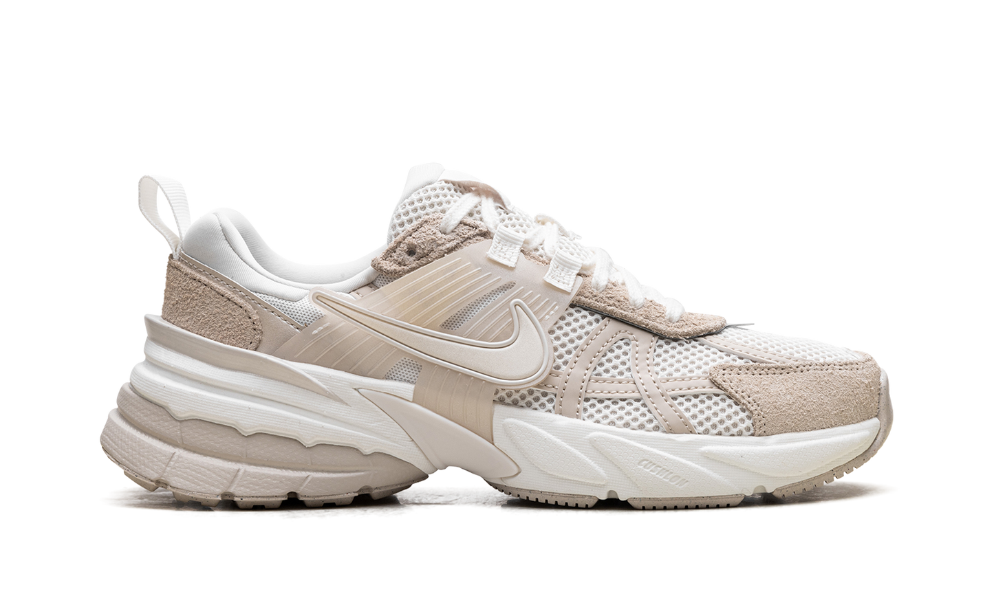 V2K Run WMNS"Sail Sand Drift" HV3917 133
