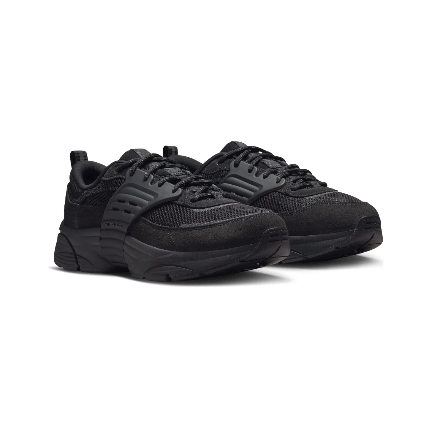 Trunner O/S 'Triple Black' (2025)