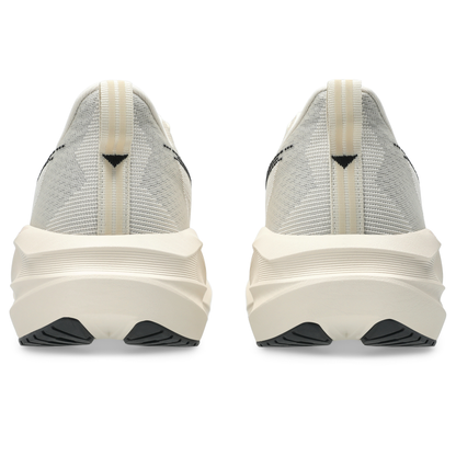 Men's Novablast 5 Running Shoes in Oatmeal/Black