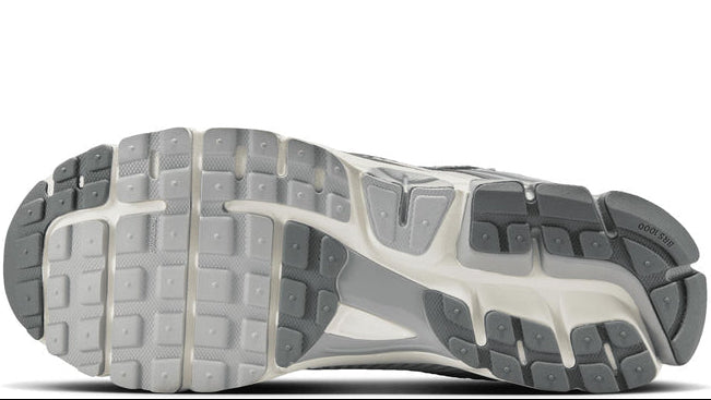 Zoom Vomero 5 Summit White