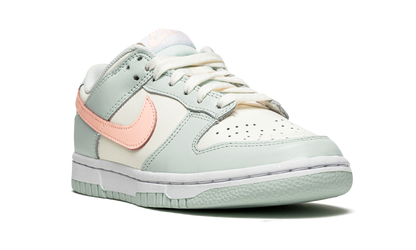 DUNK LOW WMNS"Barely Green" DD1503 104