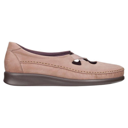 Women's Crissy Slip On Loafer in Praline Wide