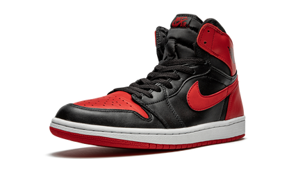 1 Retro Mid "2001 - Bred" 136066 061