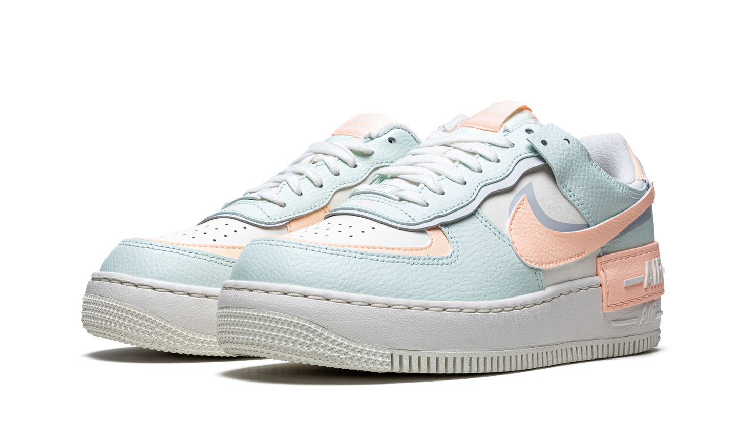 AF1 SHADO WMNS"Barely Green/ Crimson Tint" CU8591 104