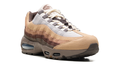 Air Max 95 "Big Bubble Ducks of a Feather Oregon Ducks Lumber Yard" IQ3988 001