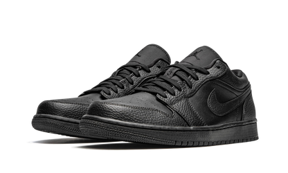 1 Low "Triple Black" 553558 091