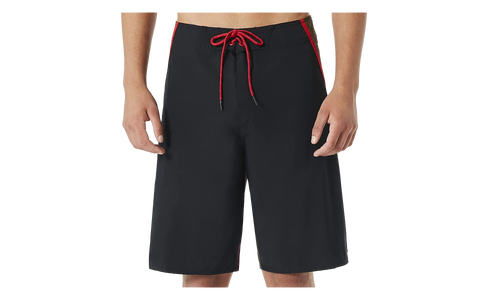 21" Backdraft Boardshorts "Blackout / Red" 482364 02E