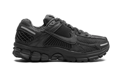 Zoom Vomero 5 WMNS"Triple Black" FQ7079 002