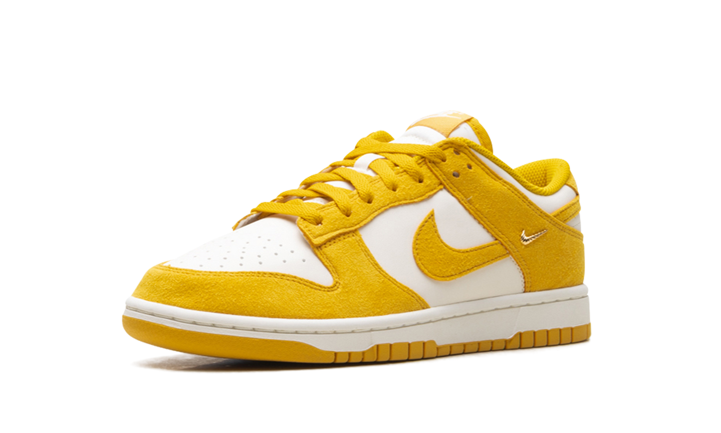 Dunk Low WMNS"Dark Sulfur Gold Mini Swoosh" IB4417 101