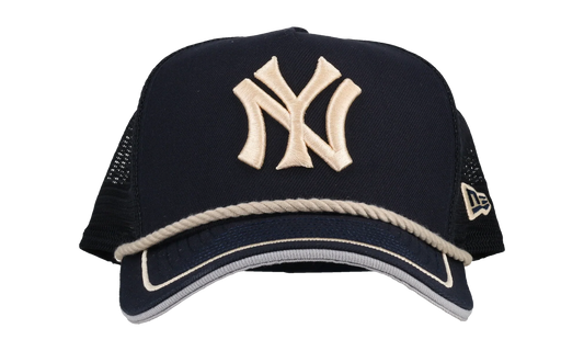 9FIFTY New York Yankees A Frame Trucker Snapback "Rope - Black" 44587535204540