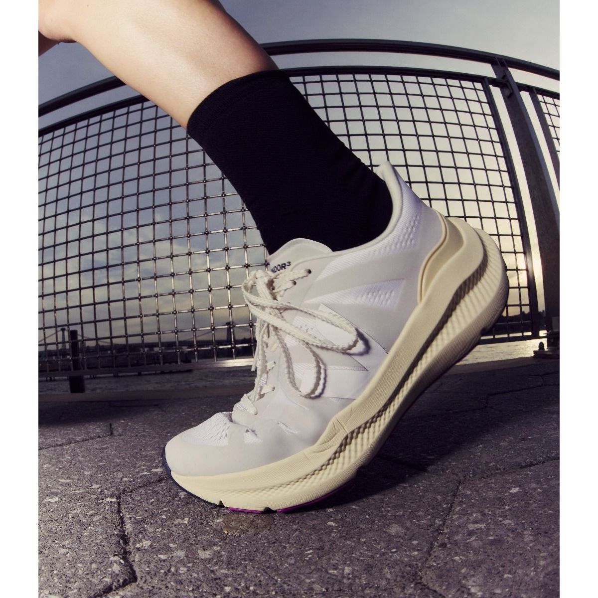 Women's Condor 3 Engineered-Mesh in Full White