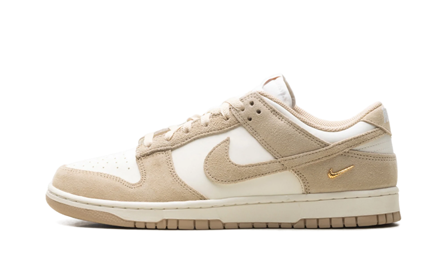 Dunk Low WMNS "Sail White Metallic Gold" IO4244 101