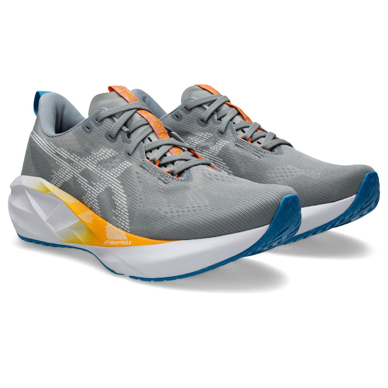 Men's Novablast 5 Running Shoes in Gravel/White
